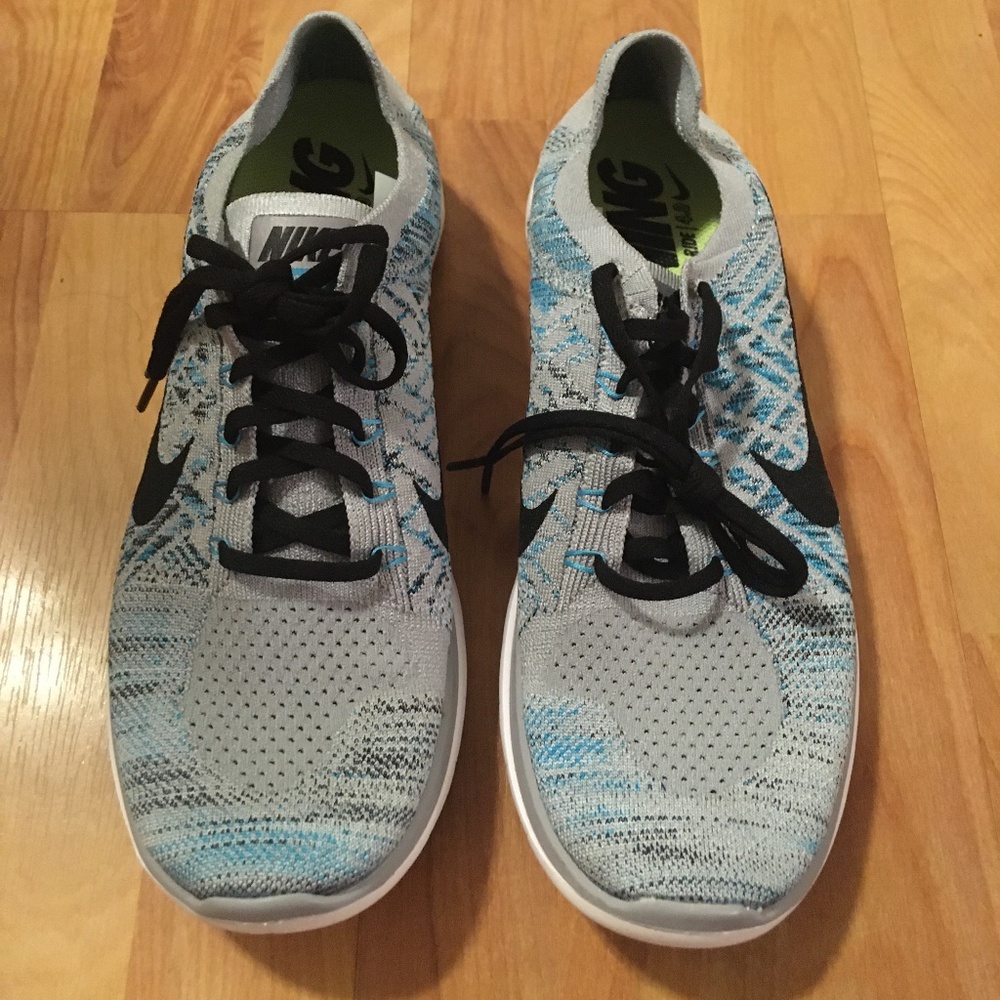 Nike Free 4.0 ( New without Box )